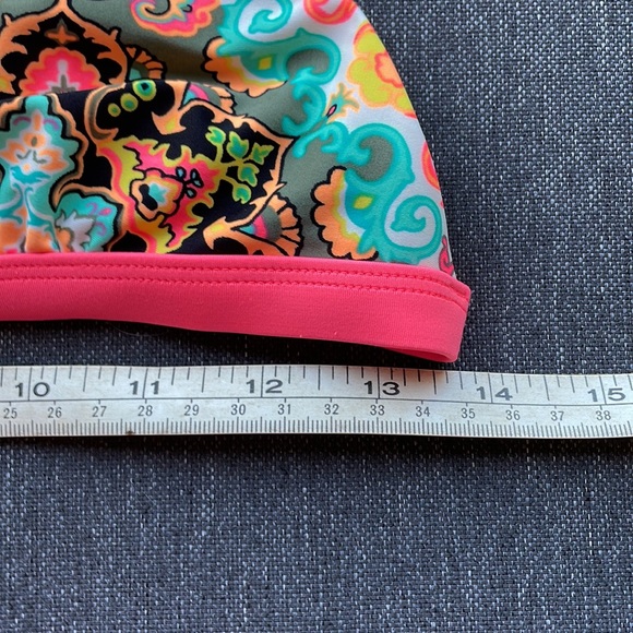 SOLD—BODY GLOVE L NEVER WORN BIKINI TOP - Picture 5 of 7